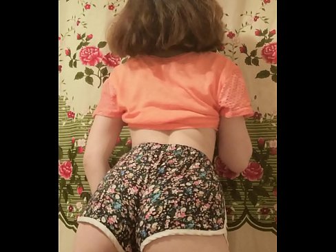 ❤️ Seksuali jauna mažylė nusimeta šortus prieš kamerą ❤❌ Namų porno prie mūsų ❌