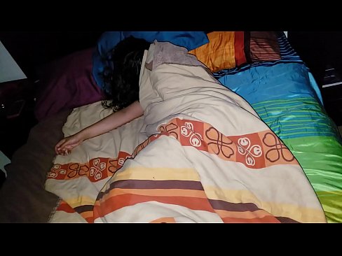 ❤️ Patėvis bara savo jauną pamotę, kol ji miega. ❤❌ Namų porno prie mūsų ❌
